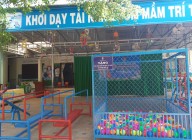 Hình ảnh nhận đồ chơi ngoài trời từ ĐTNCSHCM Hình ảnh nhận đồ chơi ngoài trời từ ĐTNCSHCM